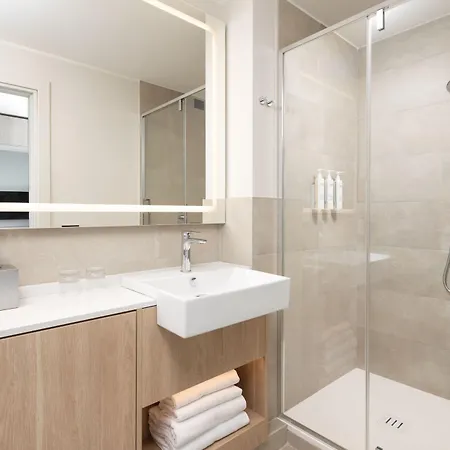 Courtyard By Marriott Linate Hotel Milán