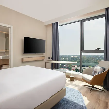 Courtyard By Marriott Linate 4*