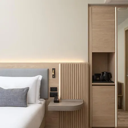 Courtyard By Marriott Linate מלון