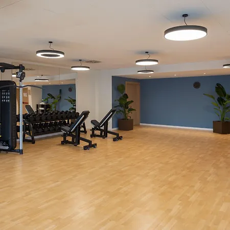 Courtyard By Marriott Linate Hotell 4*
