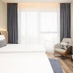Courtyard By Marriott Linate מלון מילאנו